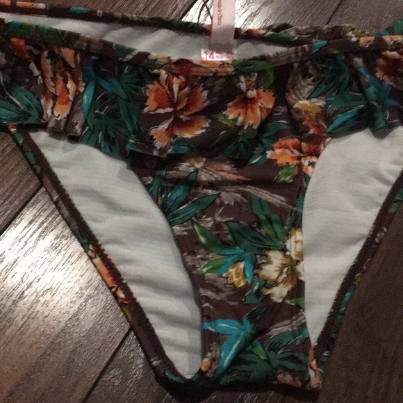 2CHILLIES St Barts Bottom Swimwear Size 10 US - Picture 3 of 5
